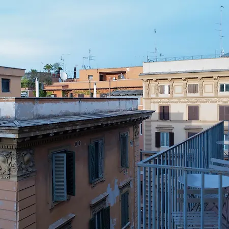 Apartment In Front Of St Peter'S Square And Vatican Museums - Mypad In Rome-3